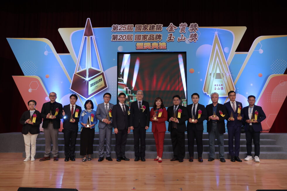 狂賀!逢興生技獲「國家品牌玉山獎」最高殊榮「倍加能凍」榮獲第20屆國家品牌玉山獎 最佳產品類「全國首獎」殊榮。